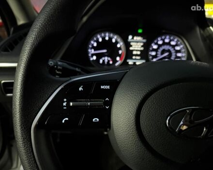 Серый Хендай Соната, объемом двигателя 2.5 л и пробегом 46 тыс. км за 19390 $, фото 16 на Automoto.ua