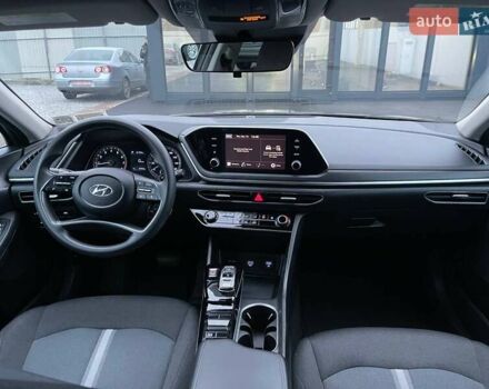 Серый Хендай Соната, объемом двигателя 2.5 л и пробегом 95 тыс. км за 16990 $, фото 8 на Automoto.ua