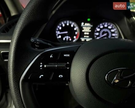 Серый Хендай Соната, объемом двигателя 2.5 л и пробегом 46 тыс. км за 19390 $, фото 16 на Automoto.ua