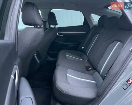 Серый Хендай Соната, объемом двигателя 2.5 л и пробегом 95 тыс. км за 16990 $, фото 12 на Automoto.ua