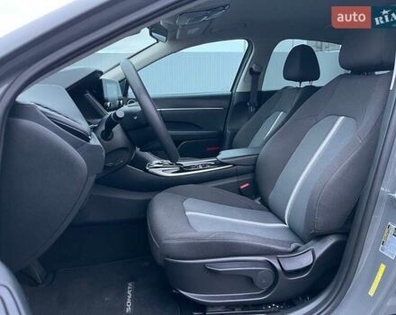 Серый Хендай Соната, объемом двигателя 2.5 л и пробегом 95 тыс. км за 16990 $, фото 11 на Automoto.ua