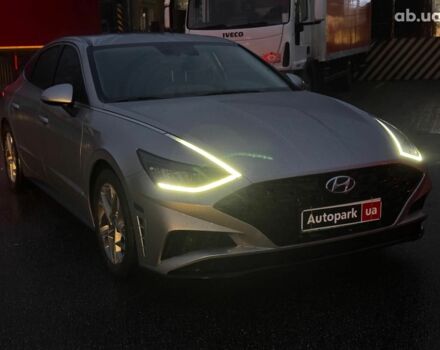 Серый Хендай Соната, объемом двигателя 2.5 л и пробегом 46 тыс. км за 19390 $, фото 2 на Automoto.ua