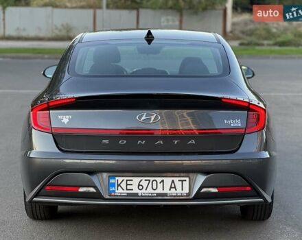 Серый Хендай Соната, объемом двигателя 2 л и пробегом 108 тыс. км за 22500 $, фото 5 на Automoto.ua