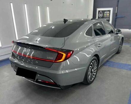 Сірий Хендай Соната, об'ємом двигуна 2 л та пробігом 68 тис. км за 15200 $, фото 3 на Automoto.ua