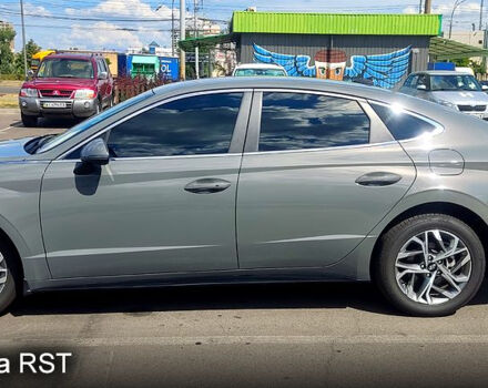 Серый Хендай Соната, объемом двигателя 2.5 л и пробегом 37 тыс. км за 25500 $, фото 5 на Automoto.ua