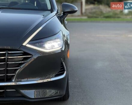 Серый Хендай Соната, объемом двигателя 2 л и пробегом 108 тыс. км за 22500 $, фото 8 на Automoto.ua