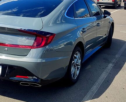 Серый Хендай Соната, объемом двигателя 2.5 л и пробегом 37 тыс. км за 25500 $, фото 3 на Automoto.ua