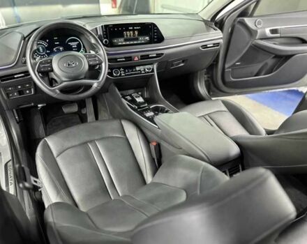 Сірий Хендай Соната, об'ємом двигуна 2 л та пробігом 68 тис. км за 15200 $, фото 8 на Automoto.ua