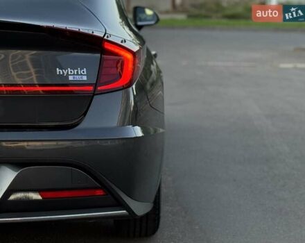 Серый Хендай Соната, объемом двигателя 2 л и пробегом 108 тыс. км за 22500 $, фото 9 на Automoto.ua