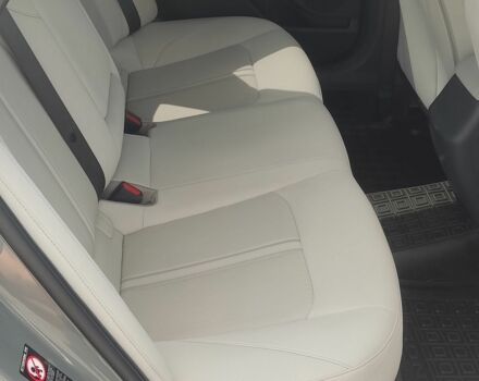 Сірий Хендай Соната, об'ємом двигуна 2.5 л та пробігом 39 тис. км за 25000 $, фото 3 на Automoto.ua