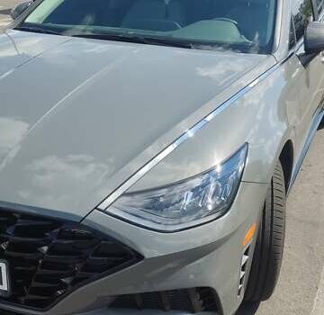 Серый Хендай Соната, объемом двигателя 2.5 л и пробегом 38 тыс. км за 25500 $, фото 2 на Automoto.ua