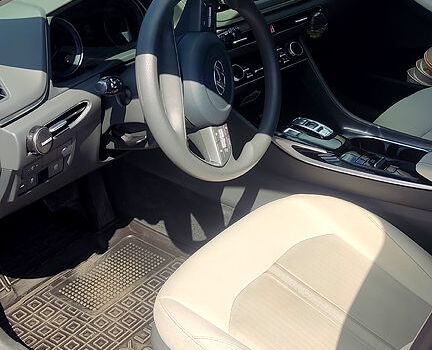 Серый Хендай Соната, объемом двигателя 2.5 л и пробегом 37 тыс. км за 25500 $, фото 6 на Automoto.ua