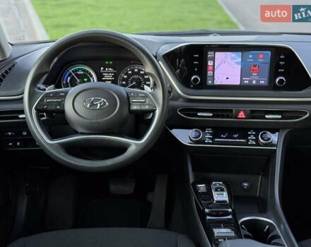 Серый Хендай Соната, объемом двигателя 2 л и пробегом 108 тыс. км за 22500 $, фото 22 на Automoto.ua