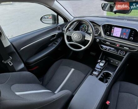 Серый Хендай Соната, объемом двигателя 2 л и пробегом 108 тыс. км за 22500 $, фото 23 на Automoto.ua