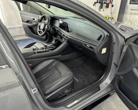 Сірий Хендай Соната, об'ємом двигуна 2 л та пробігом 68 тис. км за 15200 $, фото 13 на Automoto.ua