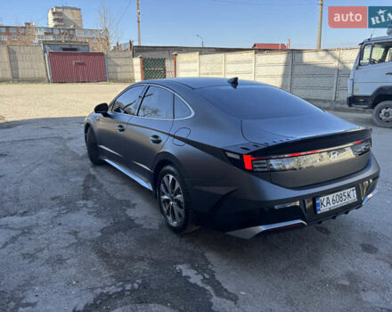 Серый Хендай Соната, объемом двигателя 2.5 л и пробегом 42 тыс. км за 31000 $, фото 3 на Automoto.ua