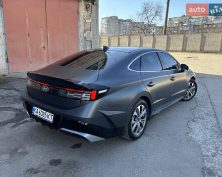 Серый Хендай Соната, объемом двигателя 2.5 л и пробегом 42 тыс. км за 31000 $, фото 5 на Automoto.ua