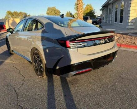 Серый Хендай Соната, объемом двигателя 2.5 л и пробегом 10 тыс. км за 10300 $, фото 2 на Automoto.ua