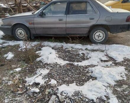 Серый Хендай Соната, объемом двигателя 1.8 л и пробегом 350 тыс. км за 1200 $, фото 1 на Automoto.ua