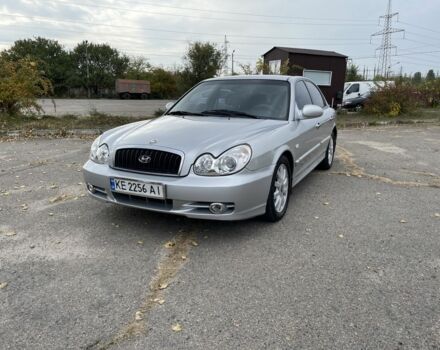 Серый Хендай Соната, объемом двигателя 2 л и пробегом 370 тыс. км за 3000 $, фото 1 на Automoto.ua