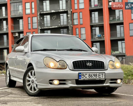 Серый Хендай Соната, объемом двигателя 2 л и пробегом 255 тыс. км за 2999 $, фото 1 на Automoto.ua