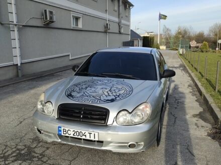 Хендай Соната 2004 в Львове на Automoto.ua Серый Хендай Соната, объемом двигателя 2 л и пробегом 380 тыс. км за 2700 $, фото 1 на Automoto.ua