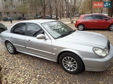 Хендай Соната 2004 у Запоріжжя на Automoto.ua Сірий Хендай Соната, об'ємом двигуна 2 л та пробігом 398 тис. км за 4500 $, фото 1 на Automoto.ua