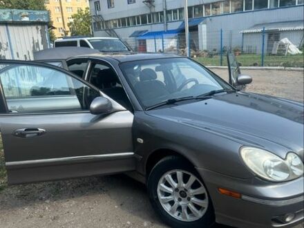 Серый Хендай Соната, объемом двигателя 2.7 л и пробегом 145 тыс. км за 2999 $, фото 1 на Automoto.ua