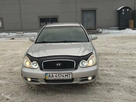 Серый Хендай Соната, объемом двигателя 2 л и пробегом 144 тыс. км за 4300 $, фото 1 на Automoto.ua