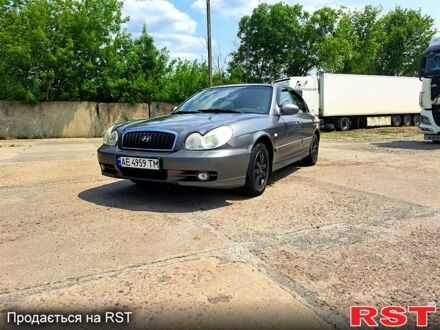 Хендай Соната 2004 в Днепре (Днепропетровске) на Automoto.ua Серый Хендай Соната, объемом двигателя 2 л и пробегом 320 тыс. км за 4000 $, фото 1 на Automoto.ua