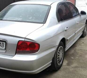 Серый Хендай Соната, объемом двигателя 2 л и пробегом 260 тыс. км за 3250 $, фото 1 на Automoto.ua