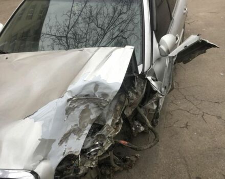 Серый Хендай Соната, объемом двигателя 0 л и пробегом 350 тыс. км за 950 $, фото 1 на Automoto.ua