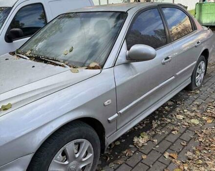 Хендай Соната 2004 в Черновцах на Automoto.ua Серый Хендай Соната, объемом двигателя 2 л и пробегом 220 тыс. км за 2000 $, фото 1 на Automoto.ua