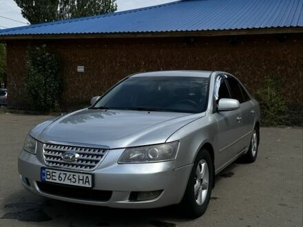 Сірий Хендай Соната, об'ємом двигуна 2.4 л та пробігом 361 тис. км за 4300 $, фото 1 на Automoto.ua