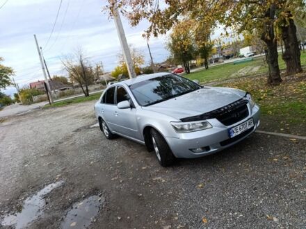 Хендай Соната 2005 в Кривом Роге на Automoto.ua Серый Хендай Соната, объемом двигателя 2.4 л и пробегом 273 тыс. км за 5000 $, фото 1 на Automoto.ua