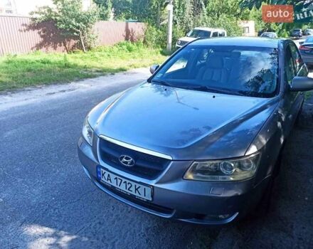 Серый Хендай Соната, объемом двигателя 2.4 л и пробегом 250 тыс. км за 4500 $, фото 1 на Automoto.ua