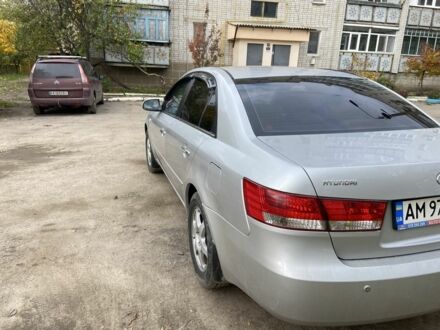 Серый Хендай Соната, объемом двигателя 2.4 л и пробегом 311 тыс. км за 4600 $, фото 1 на Automoto.ua