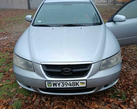 Серый Хендай Соната, объемом двигателя 2 л и пробегом 2 тыс. км за 3400 $, фото 1 на Automoto.ua