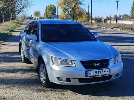 Хендай Соната 2006 у Белгород-Днестровском на Automoto.ua Сірий Хендай Соната, об'ємом двигуна 2.4 л та пробігом 350 тис. км за 4800 $, фото 1 на Automoto.ua