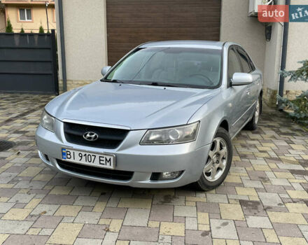 Хендай Соната 2006 у Тячеве на Automoto.ua Сірий Хендай Соната, об'ємом двигуна 2.36 л та пробігом 258 тис. км за 5500 $, фото 1 на Automoto.ua