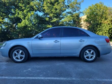 Хендай Соната 2006 в Полтаве на Automoto.ua Серый Хендай Соната, объемом двигателя 2 л и пробегом 211 тыс. км за 5800 $, фото 1 на Automoto.ua