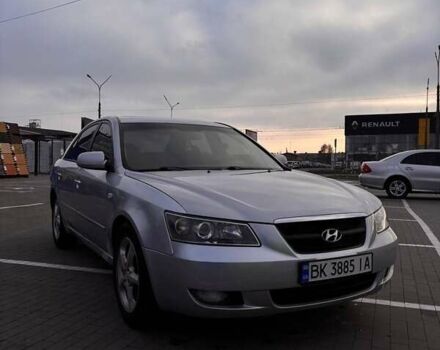 Сірий Хендай Соната, об'ємом двигуна 1.99 л та пробігом 244 тис. км за 5399 $, фото 1 на Automoto.ua