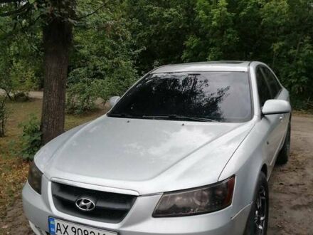 Сірий Хендай Соната, об'ємом двигуна 3.3 л та пробігом 180 тис. км за 4100 $, фото 1 на Automoto.ua