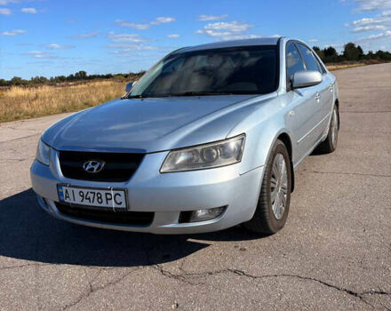 Сірий Хендай Соната, об'ємом двигуна 2.36 л та пробігом 500 тис. км за 6000 $, фото 1 на Automoto.ua