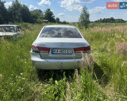 Серый Хендай Соната, объемом двигателя 3.3 л и пробегом 250 тыс. км за 2163 $, фото 1 на Automoto.ua