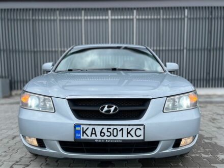 Хендай Соната 2007 в Черкассах на Automoto.ua Серый Хендай Соната, объемом двигателя 2 л и пробегом 275 тыс. км за 5600 $, фото 1 на Automoto.ua