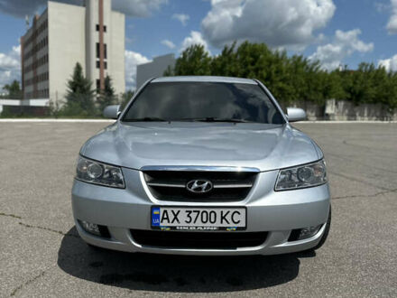 Хендай Соната 2007 в Харькове на Automoto.ua Серый Хендай Соната, объемом двигателя 2 л и пробегом 60 тыс. км за 5500 $, фото 1 на Automoto.ua