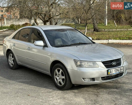 Сірий Хендай Соната, об'ємом двигуна 2 л та пробігом 420 тис. км за 3500 $, фото 1 на Automoto.ua