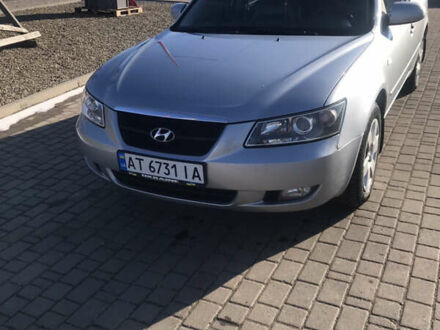 Хендай Соната 2007 в Ивано-Франковске на Automoto.ua Серый Хендай Соната, объемом двигателя 2 л и пробегом 189 тыс. км за 5300 $, фото 1 на Automoto.ua