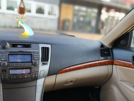 Сірий Хендай Соната, об'ємом двигуна 2.4 л та пробігом 148 тис. км за 8200 $, фото 1 на Automoto.ua